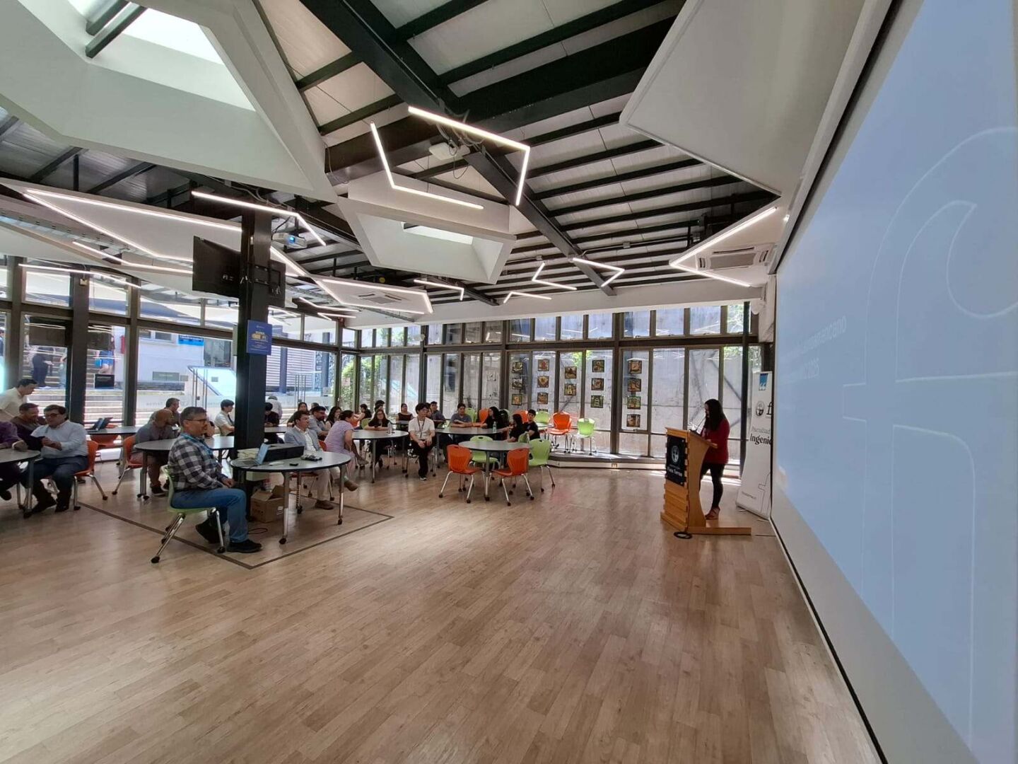 Facultad de Ingeniería reconoció a estudiantes ganadores de la sede Rally Latinoamericano de Innovación y del MIC 2025