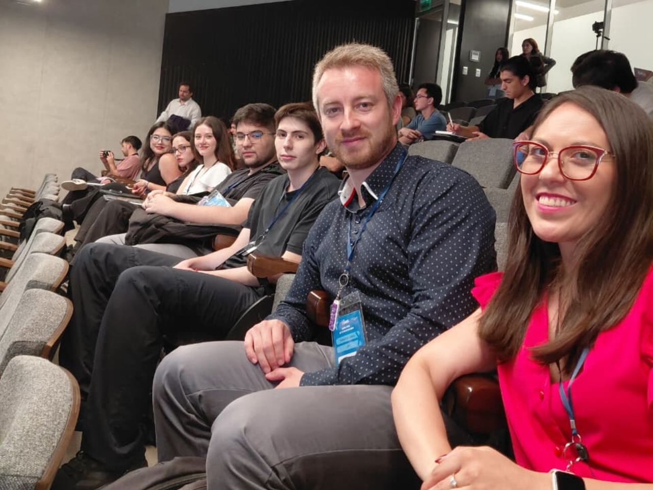 Académicos Sebastian lopez y Alejandra Tapia de asistentes en seminario USACH 01-compressed