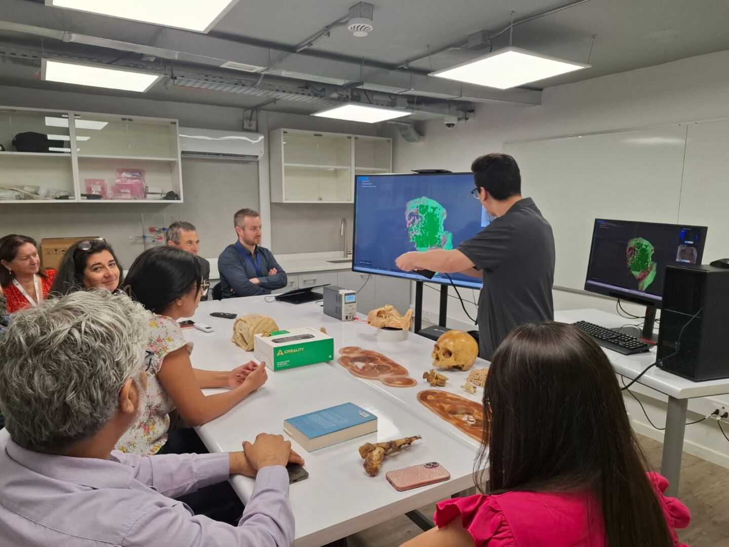Académicos de Ingeniería y Medicina participaron en una master class de Lenovo sobre escaneo y visualización 3D