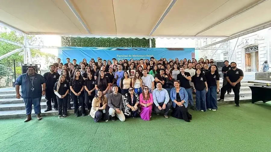 Imagen del equipo de la Feria del Postulante U. Finis Terrae 2026 