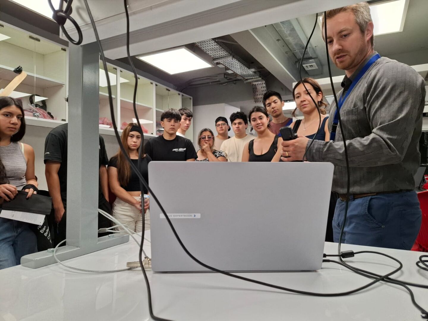 Recorrido lab biomédica 01