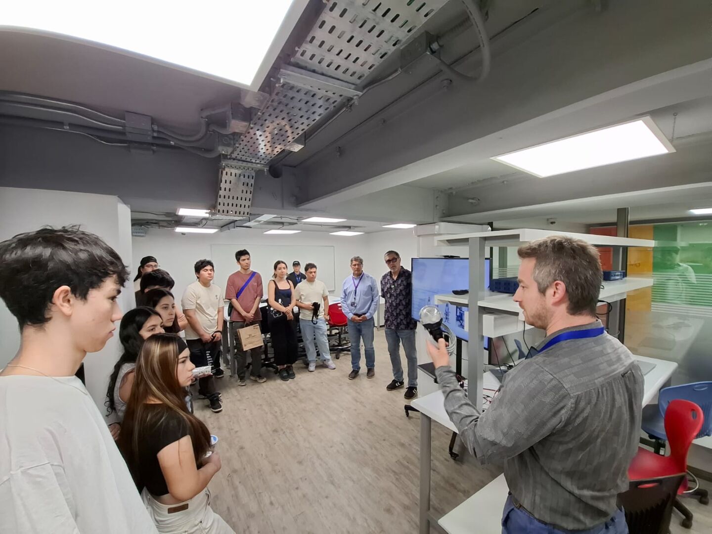 Recorrido lab biomédica 02