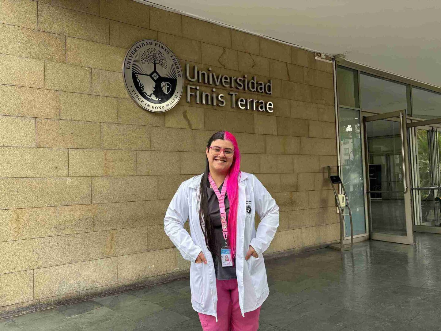 Del origami al quirófano: becada de Cirugía General presentará innovadora investigación en congreso internacional en EE.UU