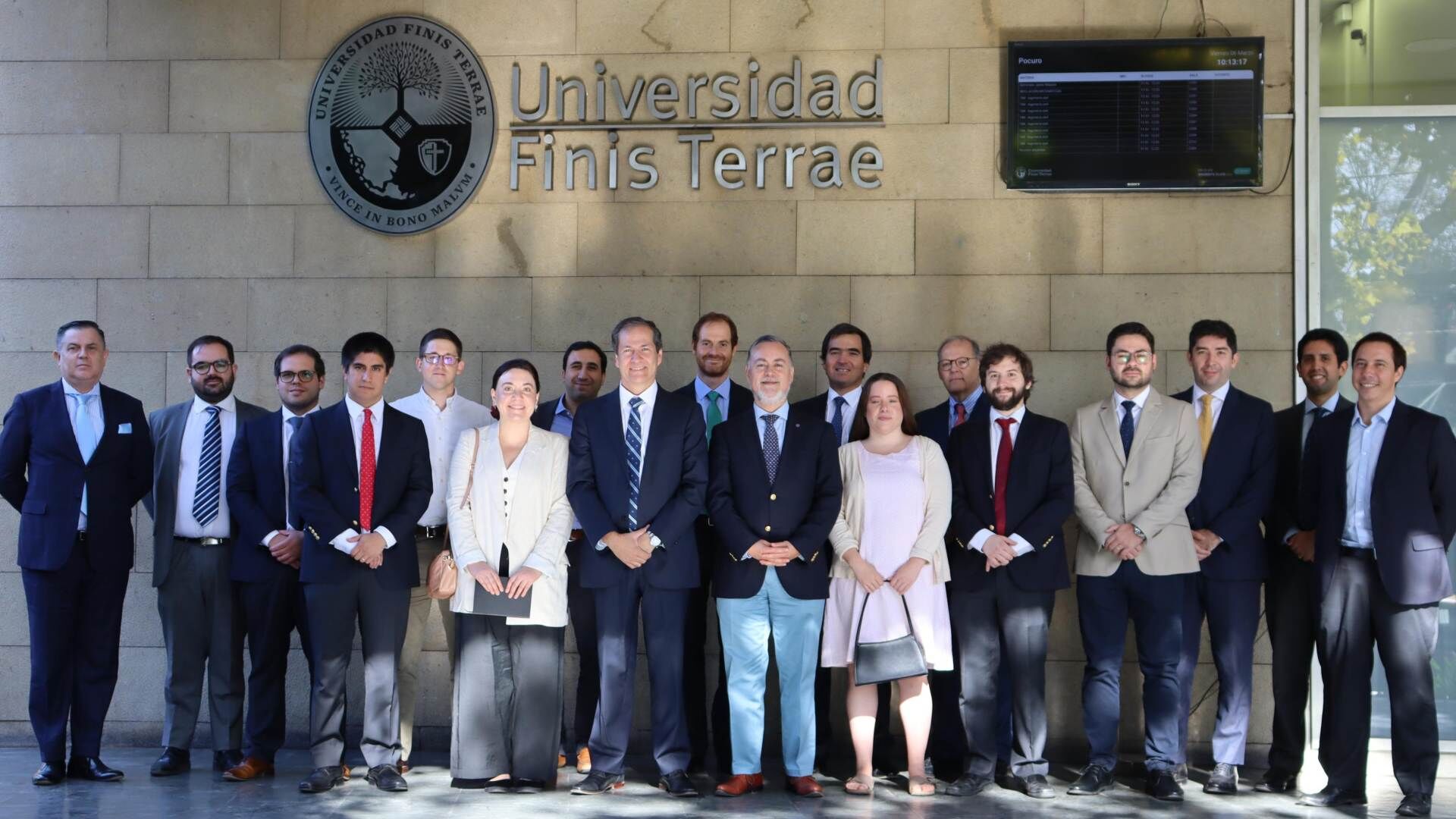 Facultad de Derecho continúa el proceso de fortalecimiento de su equipo docente