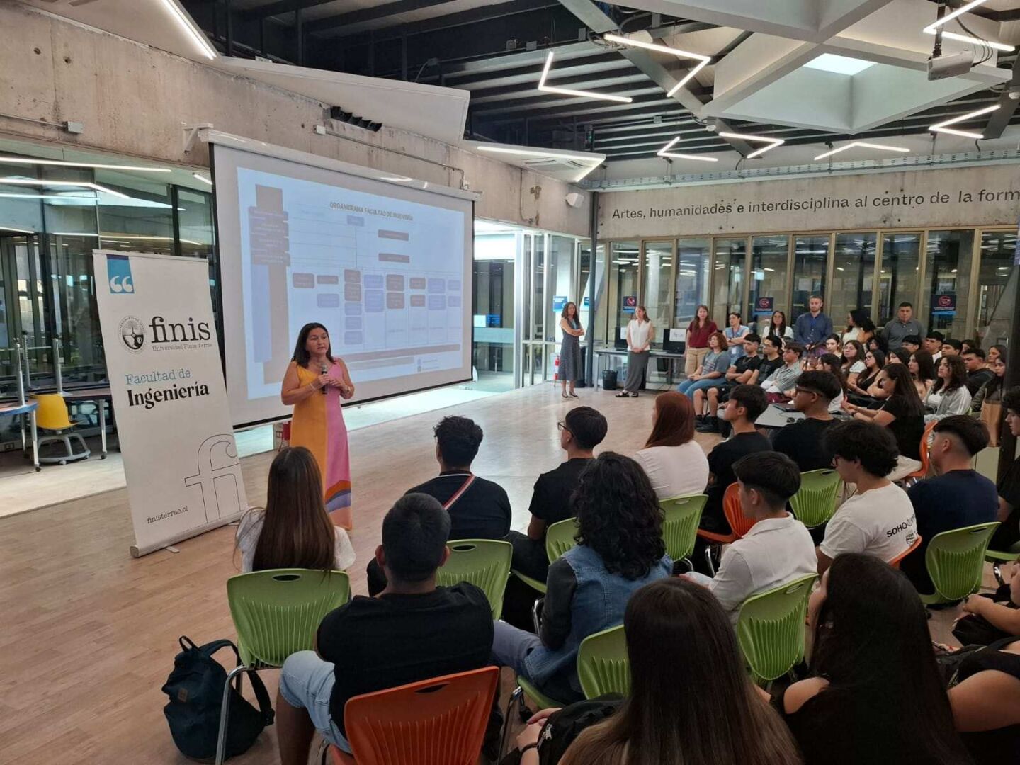 La Facultad de Ingeniería de la Universidad Finis Terrae recibió a sus nuevos estudiantes con el inicio del TIM