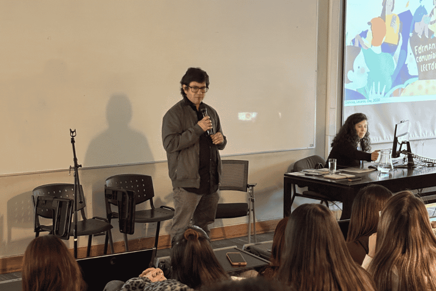 Conversatorio con Cristián Donoso sobre el Plan Lector como proyecto cultural en la escuela
