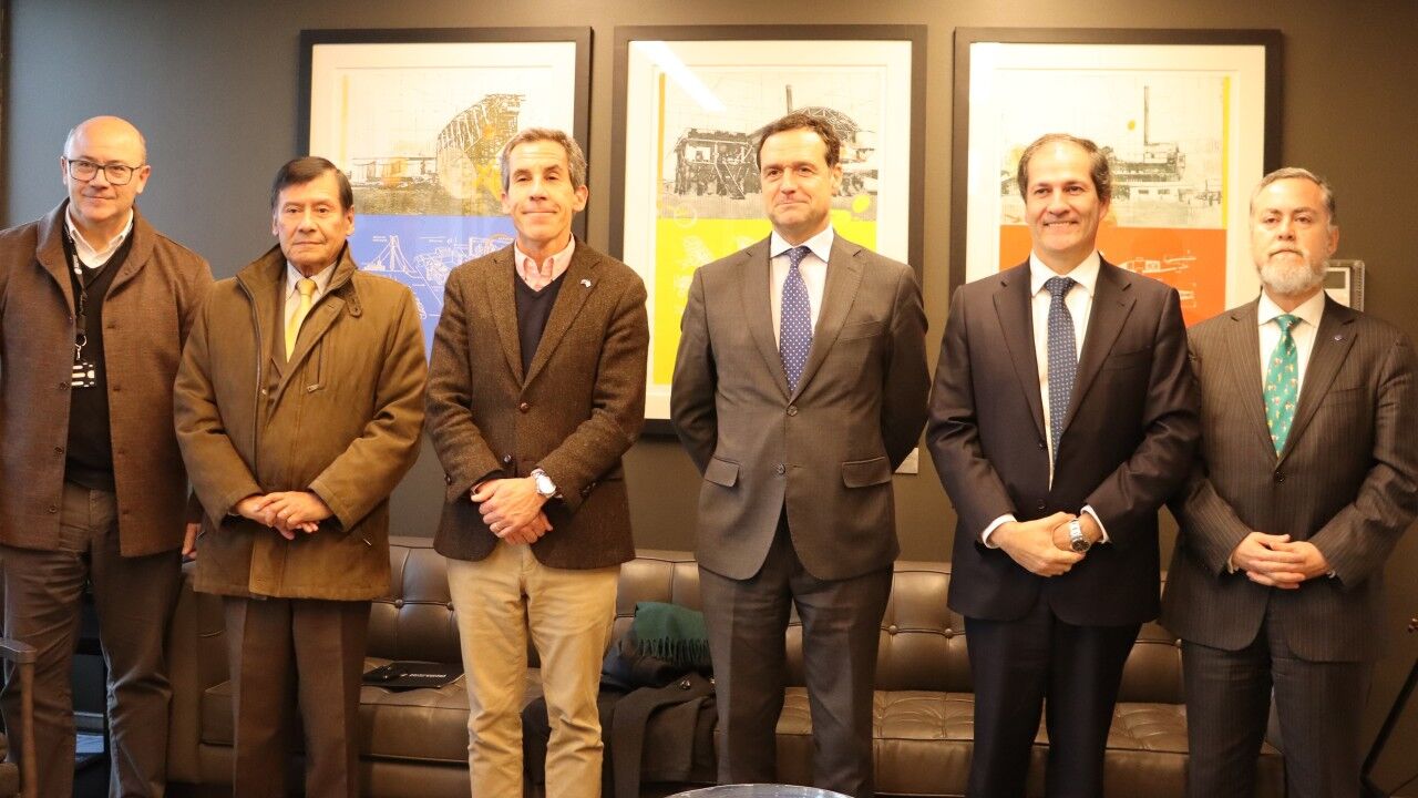 De izquierda a derecha: Patricio Santos, Jaime Náquira, Felipe Alessandri, Juan Eduardo Vargas, Ricardo Jungmann y Pablo Alarcón.