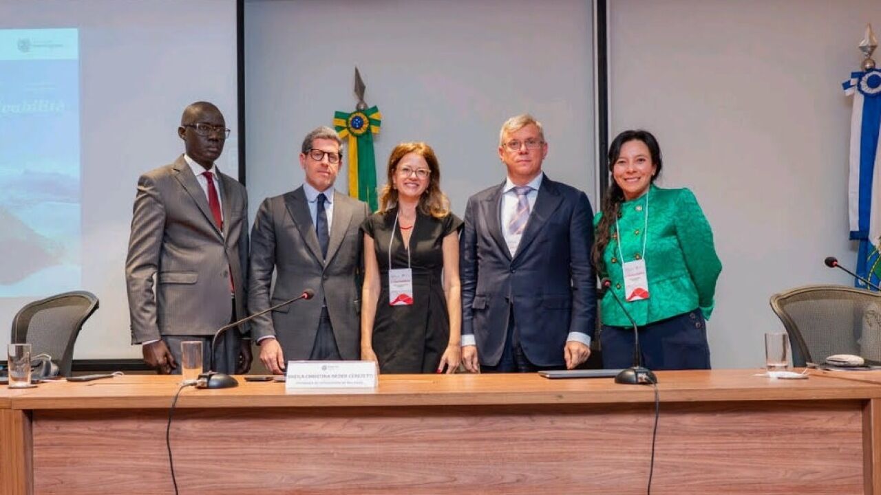 Académica Betty Martínez-Cárdenas expuso sobre insolvencia transfronteriza en las Jornadas Internacionales de la Association Henri Capitant