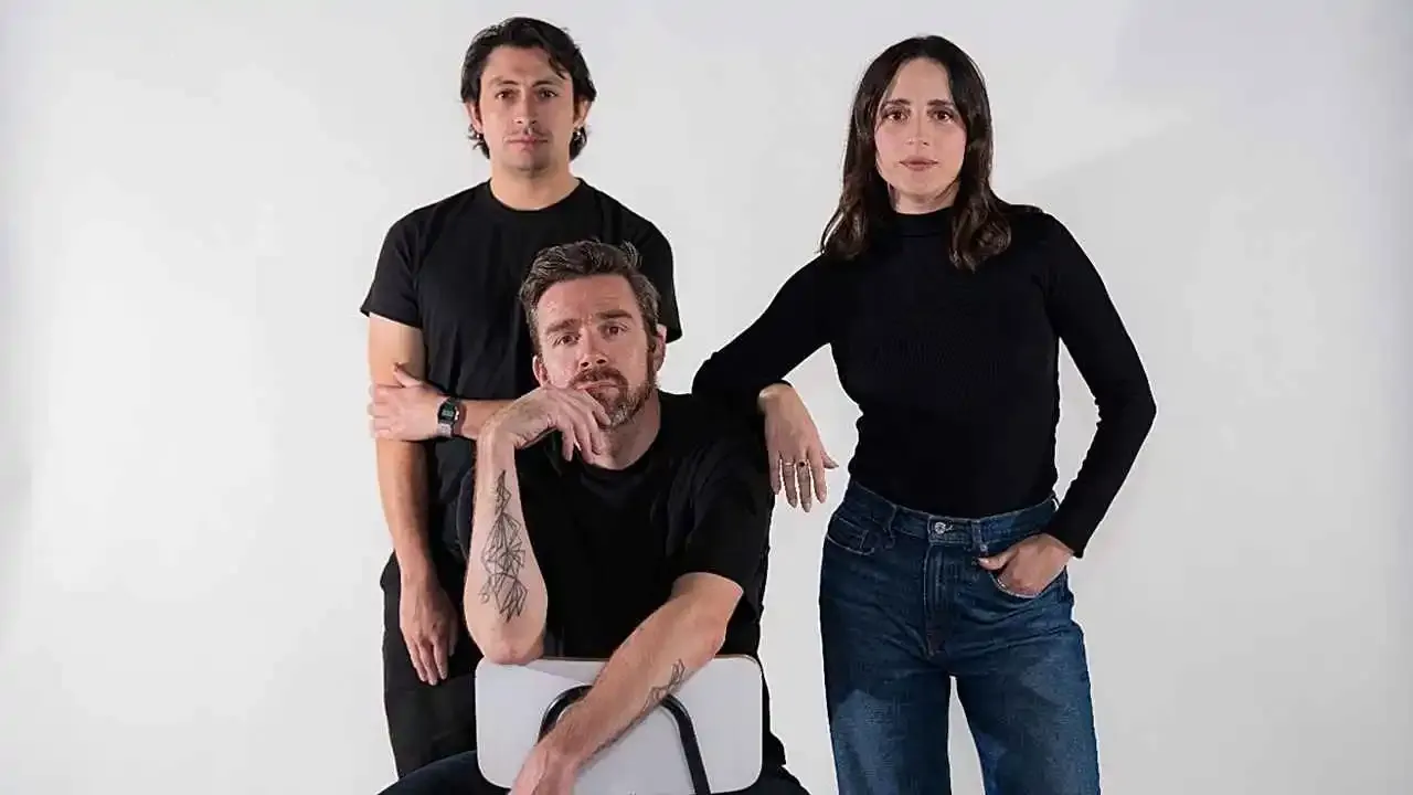 Teatro Finis Terrae celebra a Egon Wolff con “Flores de papel”