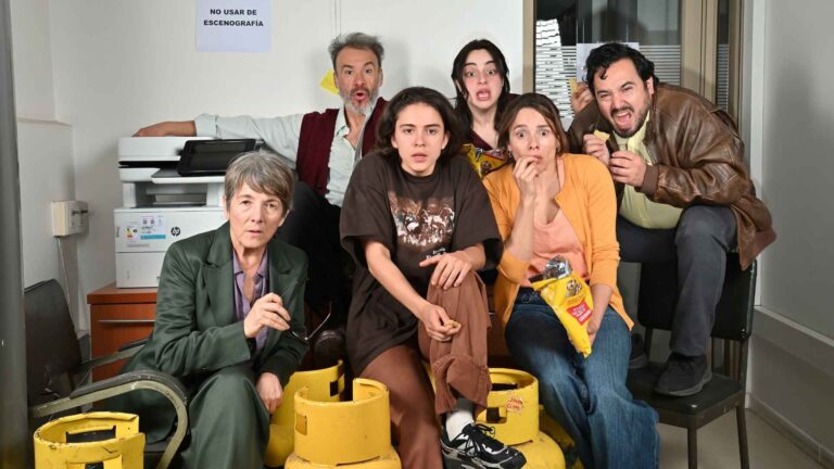 Teatro Finis Terrae | Estreno «Un enemigo del pueblo»