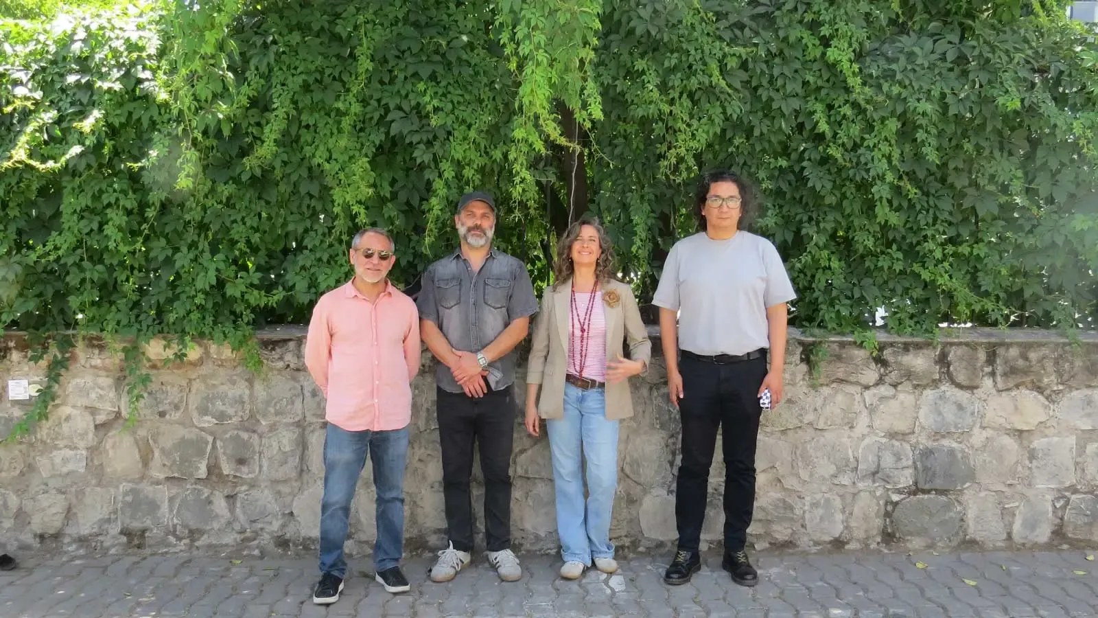Equipo editorial: Víctor Pavez, Raimundo Edwards, Magdalena Vial, Federico Zurita